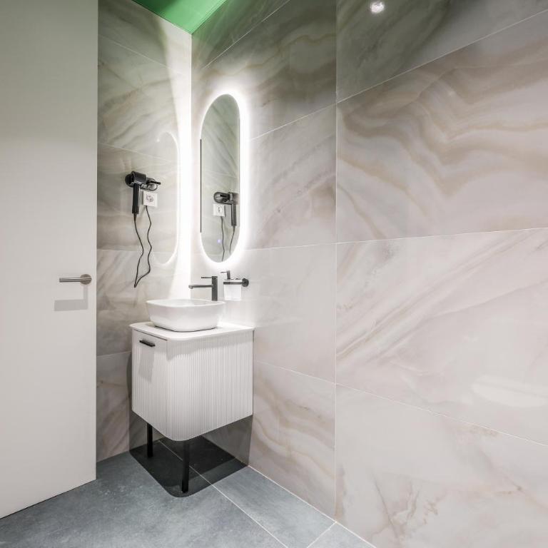 AmazINN Collection Madrid Plaza Mayor - Apartamento Deluxe - 18