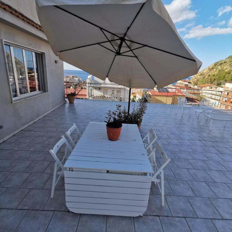 Casa Magica Penthouse - Entire apartment with terrace overlooking the sea - Appartamento con 2 Camere da Letto - 37