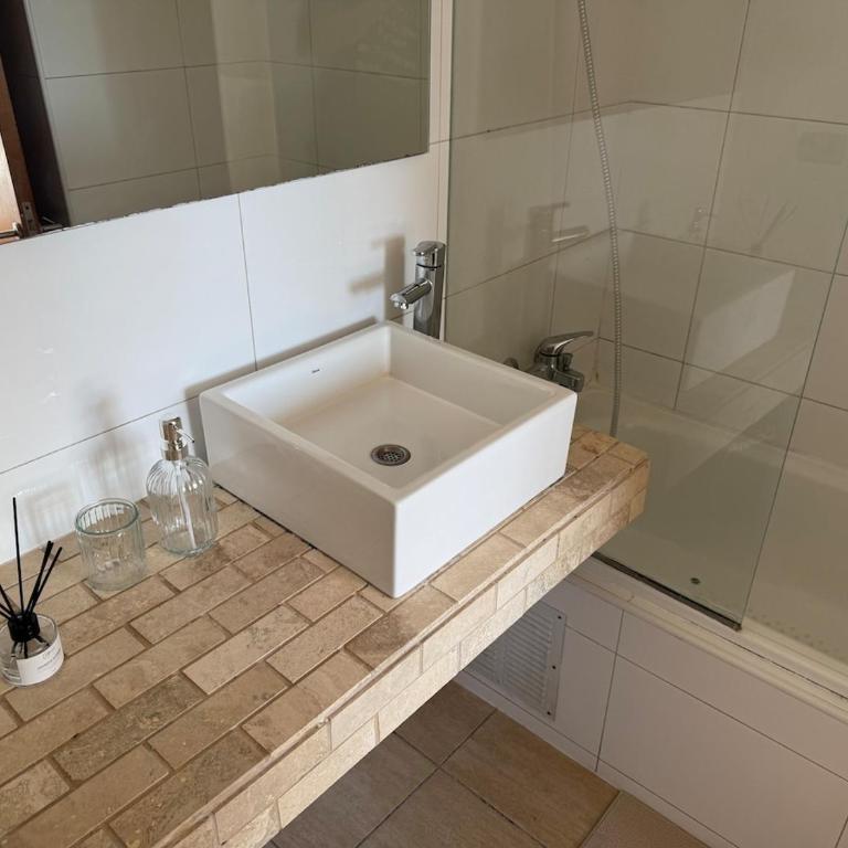 Las Condes Skyline Steps from Parque Arauco - Apartamento de 1 dormitorio - 14