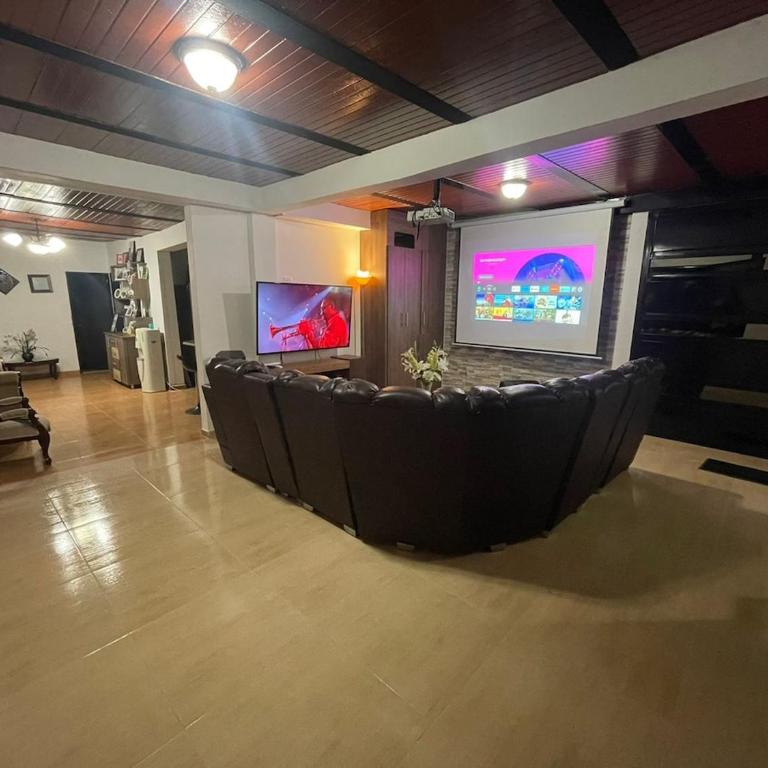 Apartamento Campestre - Espectacular vista a la ciudad - Apartment with City View - 4