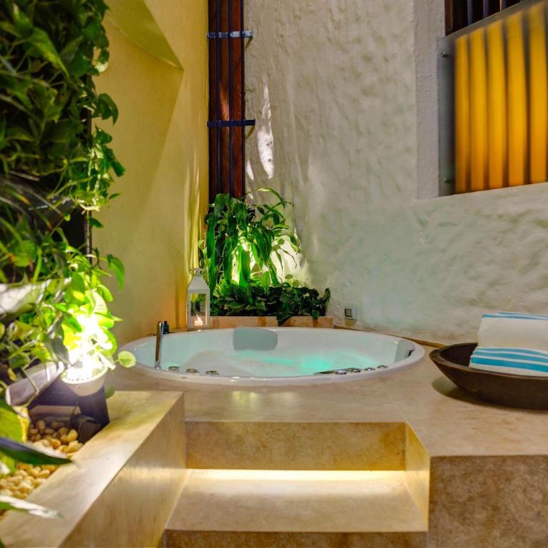 Sofitel Legend Santa Clara Cartagena - Suite Spa con terraza y jacuzzi - 1 cama extragrande - 5