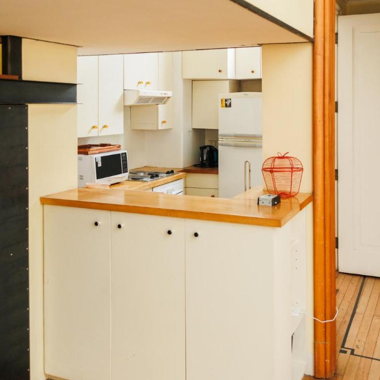 Historic Loft Overlooking Plaza de Armas - One-Bedroom Apartment - 4
