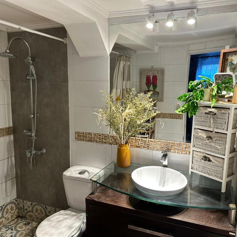 Terracota Travel Lodge Aeropuerto Stgo - Five-Bedroom House - 6