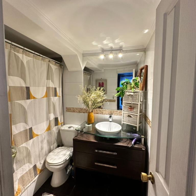 Terracota Travel Lodge Aeropuerto Stgo - Five-Bedroom House - 11