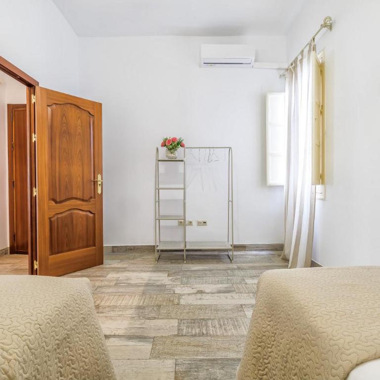 Cordoba Essence, Parking incluido junto al centro y casco histórico - Apartamento con 4 dormitorios - 20