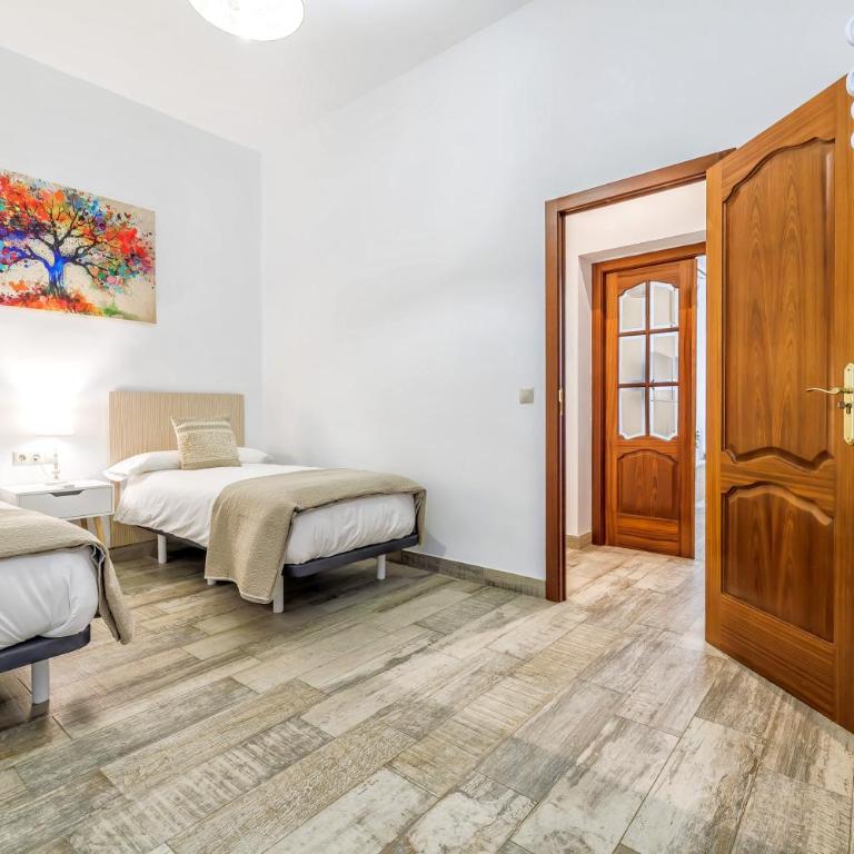 Cordoba Essence, Parking incluido junto al centro y casco histórico - Apartamento con 4 dormitorios - 3