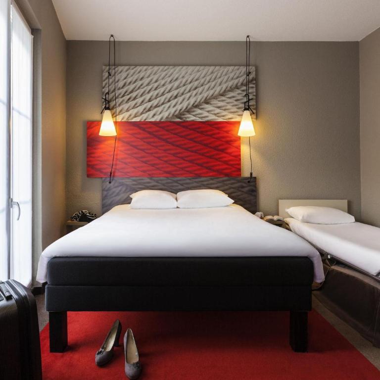 ibis Paris Gare De L'Est TGV - Chambre Double Standard avec 1 Lit Double et 1 Lit Simple Lit - Non-Fumeurs - 4