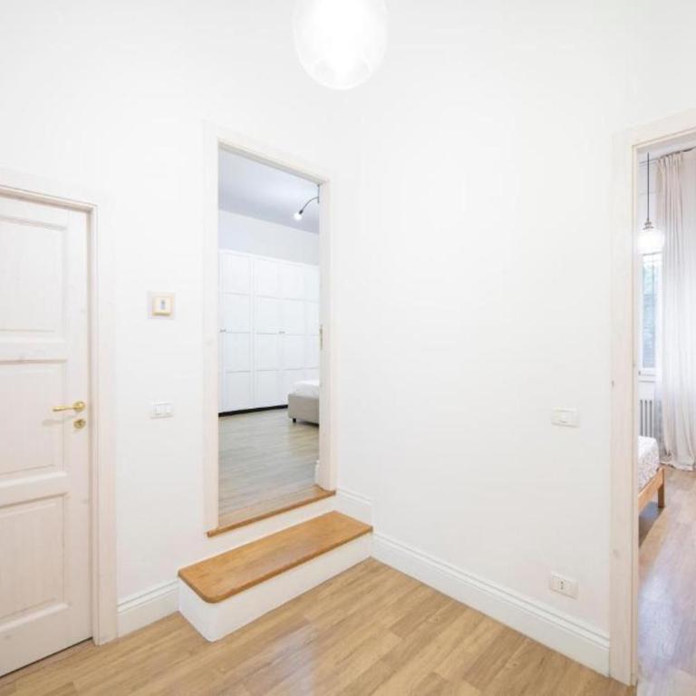 White House Florence - Double Room with Private Bathroom - 7