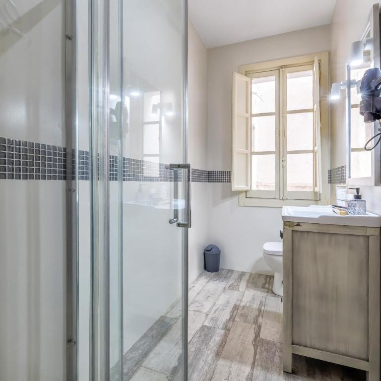 Cordoba Essence, Parking incluido junto al centro y casco histórico - Apartamento con 4 dormitorios - 37