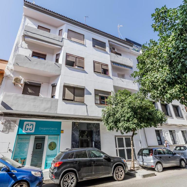 Cordoba Essence, Parking incluido junto al centro y casco histórico - Apartamento con 4 dormitorios - 45