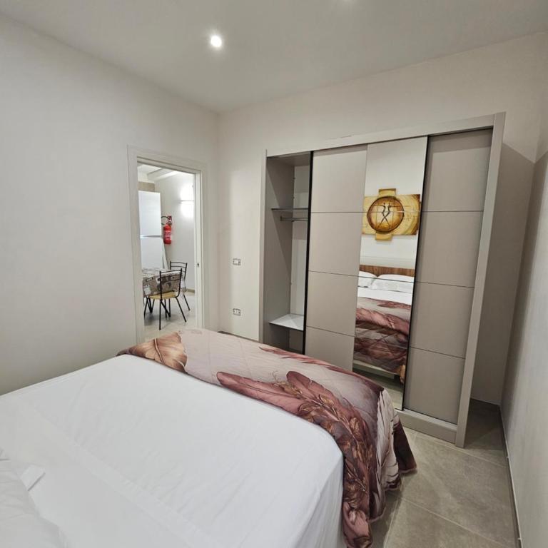 L'Aia - Two-Bedroom Apartment - 14