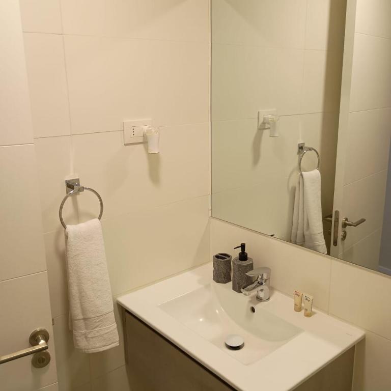 HOM I Wifi Parking Piscina CoWork Faro La Serena - Apartment - 88
