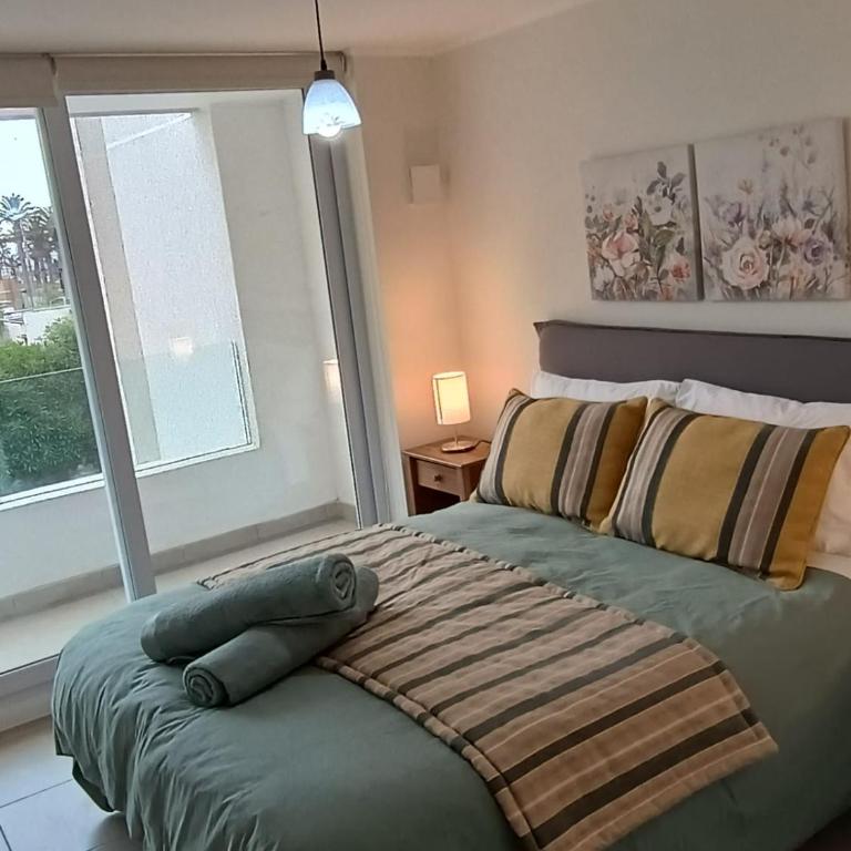 HOM I Wifi Parking Piscina CoWork Faro La Serena - Apartment - 97