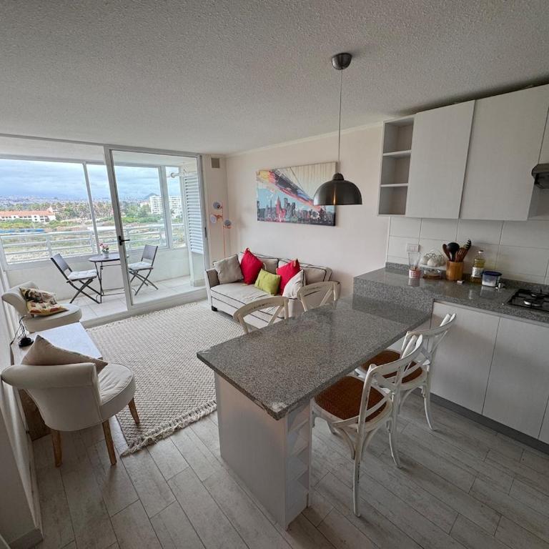 Hermoso departamento en Avenida del Mar con piscina - Apartamento de 2 dormitorios - 2