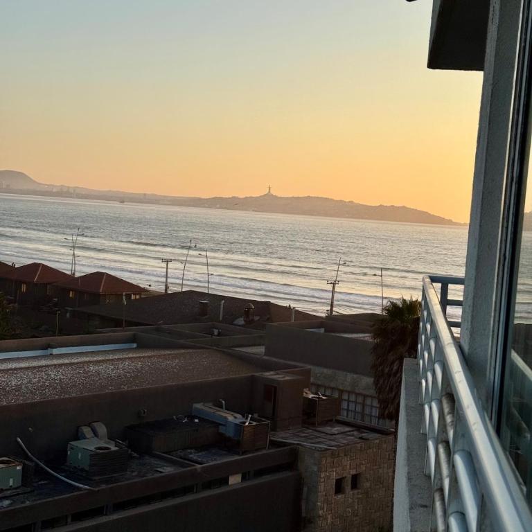 Hermoso departamento en Avenida del Mar con piscina - Apartamento de 2 dormitorios - 8