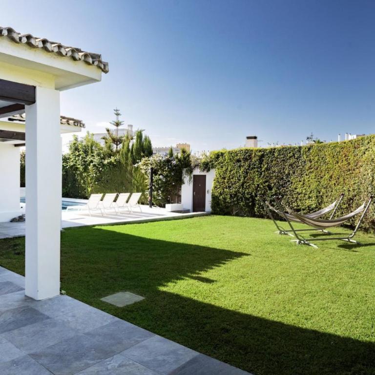 Luxury Villa Sleeps 15, Heated Pool, Jacuzzi, Sauna, & Gym - Villa - 9