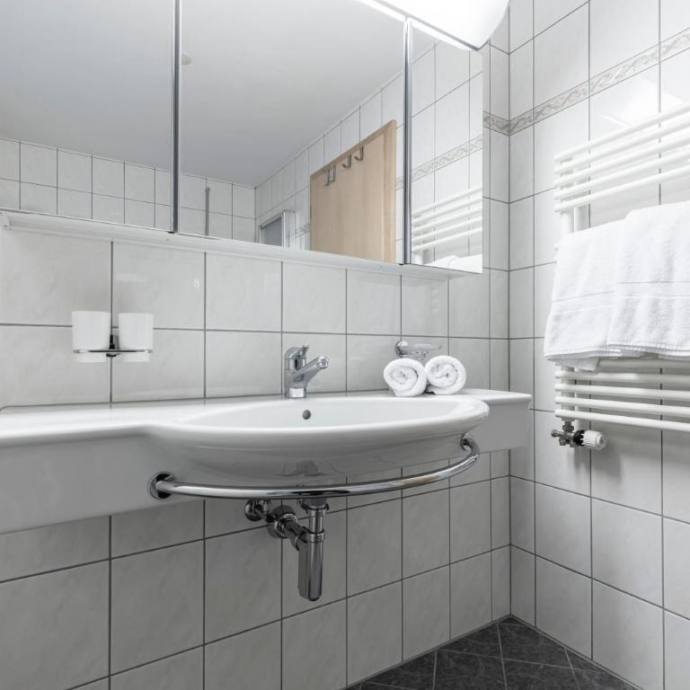 Chasa Vaidum by MEIN SAMNAUN - MOUNTAIN HOMES - Apartamento de 4 dormitorios - Planta baja - 10