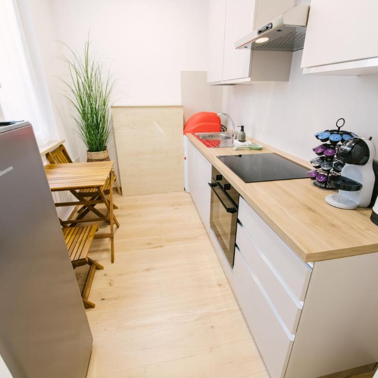 Caterina Guest House - Camera Matrimoniale con Bagno Privato - 8
