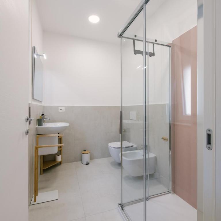 Caterina Guest House - Camera Matrimoniale con Bagno Privato - 15