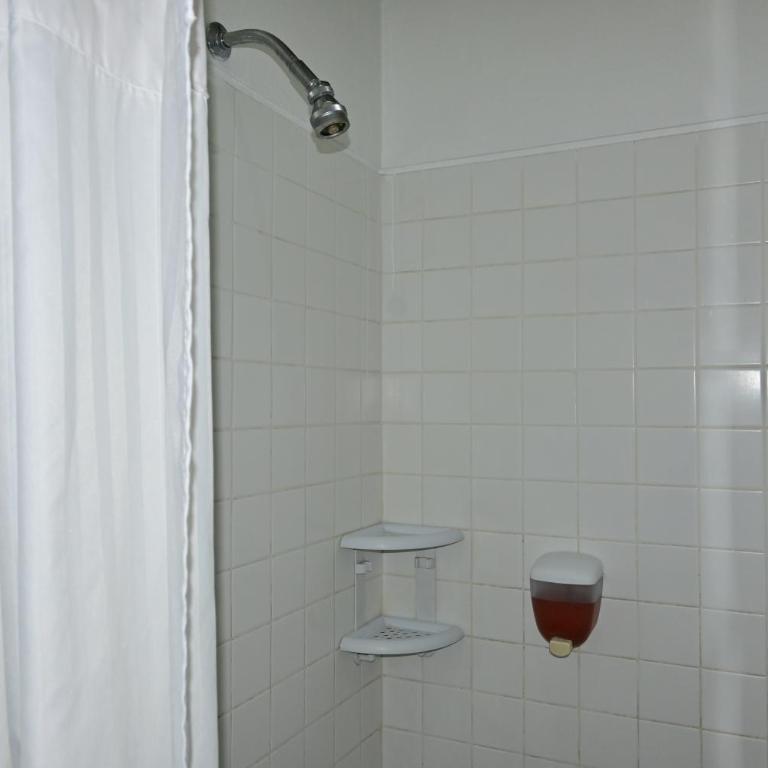 Hostel Mundo Joven Catedral - Twin Room with Private Bathroom - 6