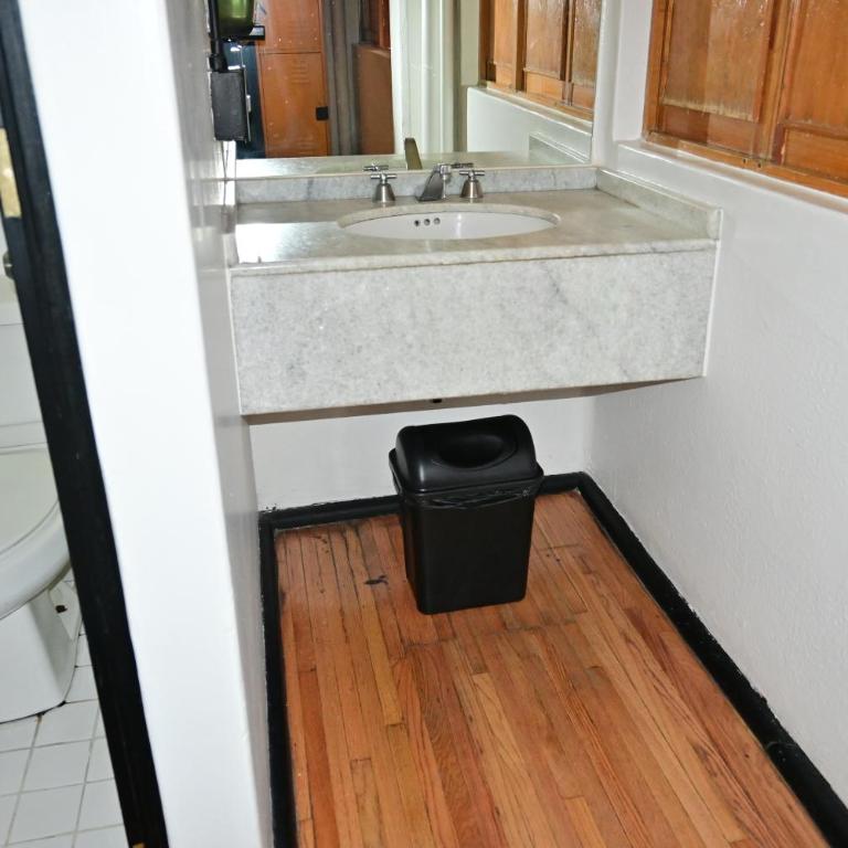 Hostel Mundo Joven Catedral - Small Double Room - 7