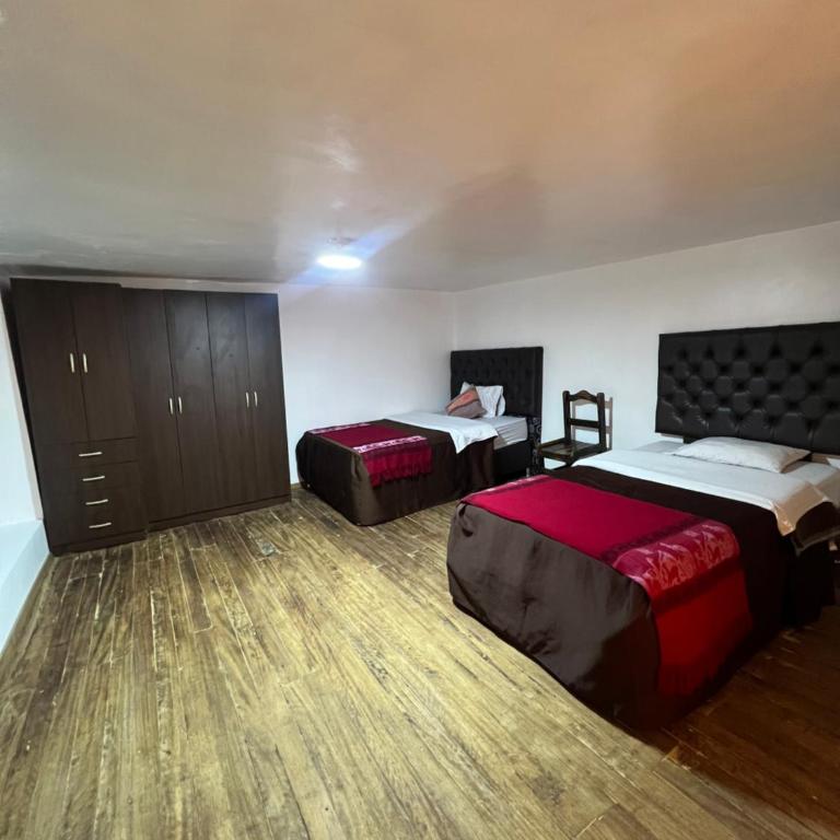 Redys House - Habitación Doble - 2 camas dobles - 1