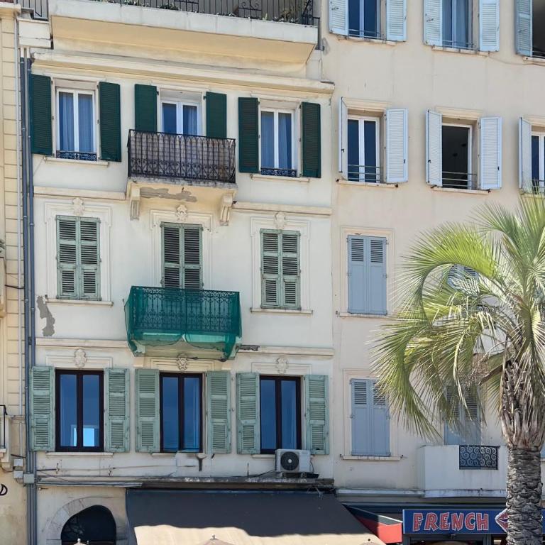 COTE PORT - Appartement 2 Chambres - 2