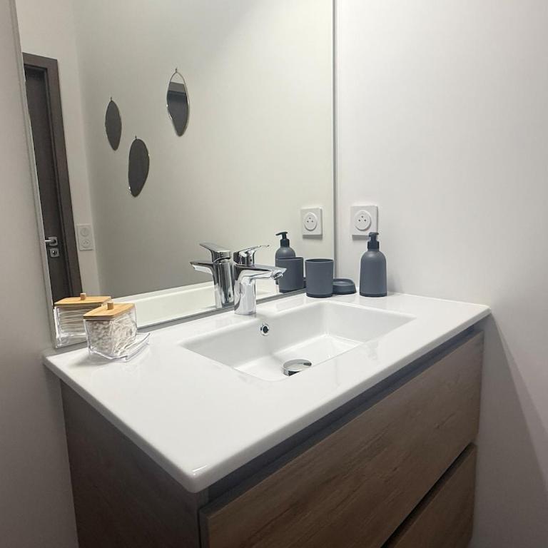 Le Moulin Balcon Proche Centre Calme - Appartement 2 Chambres - 33