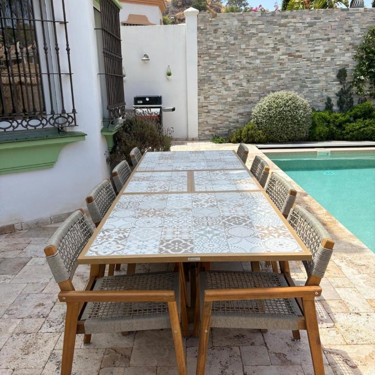 Luxury Villa with Panorama View and Heated Pool - Five-Bedroom House - 8