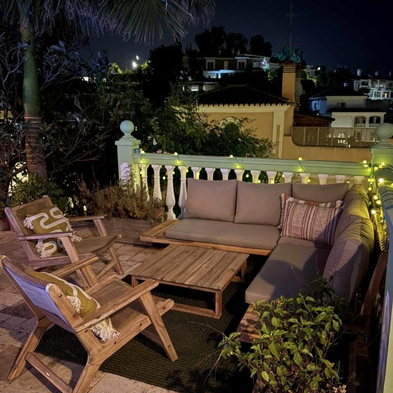 Luxury Villa with Panorama View and Heated Pool - Five-Bedroom House - 25