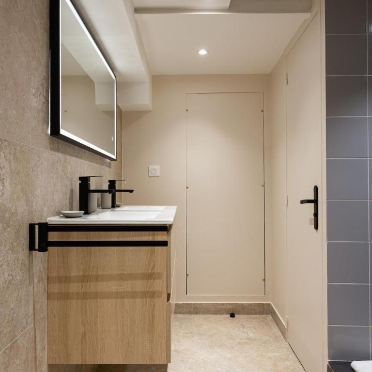 Modern duplex 10 min from Place de la Nation - Appartement 3 Chambres - 7