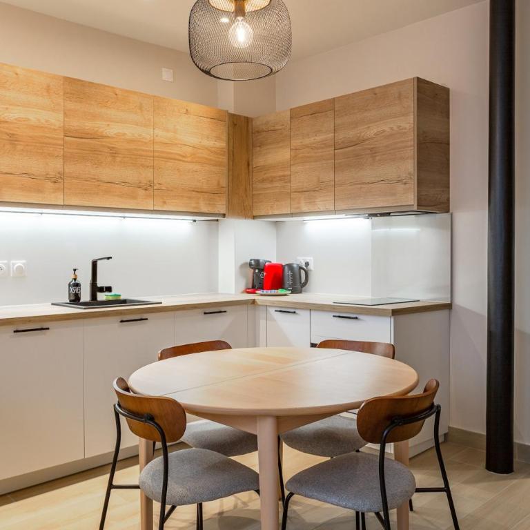 Modern duplex 10 min from Place de la Nation - Appartement 3 Chambres - 12