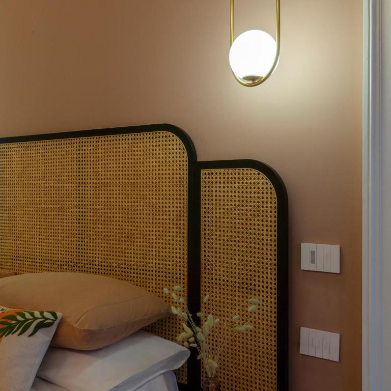 YOUnique Boutique Rooms - Double Room with Private Bathroom - 13