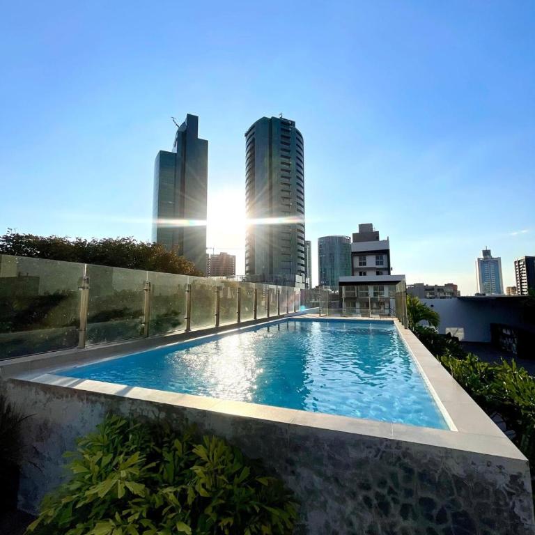 Moderno departamento en Equipetrol - Apartamento de 2 dormitorios - 14