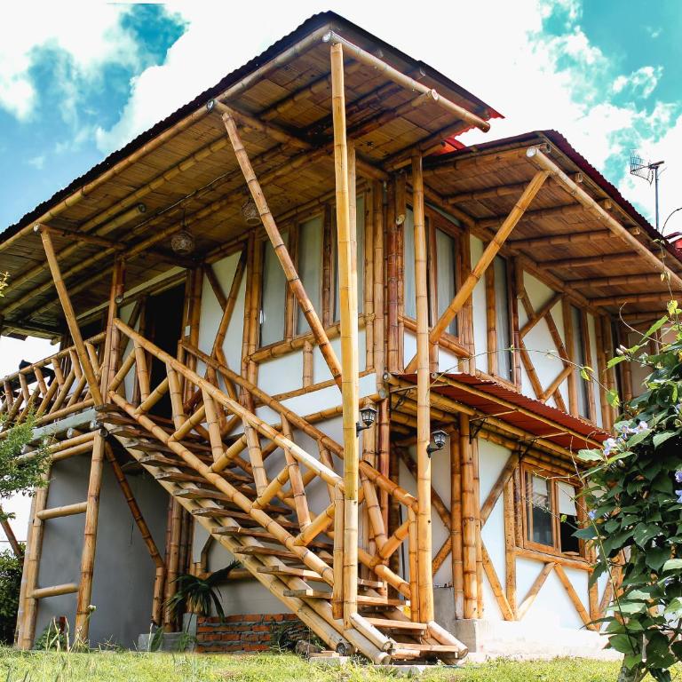 Casa Laureles - Habitación Doble con balcón - 5