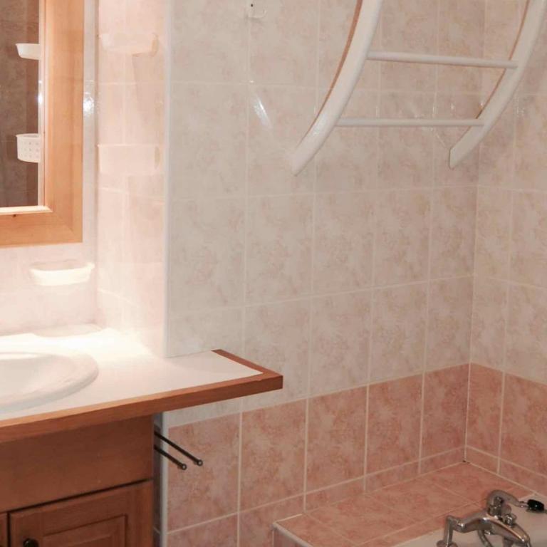 Charmant appartement 3 chambres à Samoëns avec Wifi - FR-1-846-15 - Studio - 13