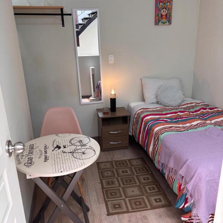 Casa de Juan y Violeta - Habitación Individual con baño compartido - 8
