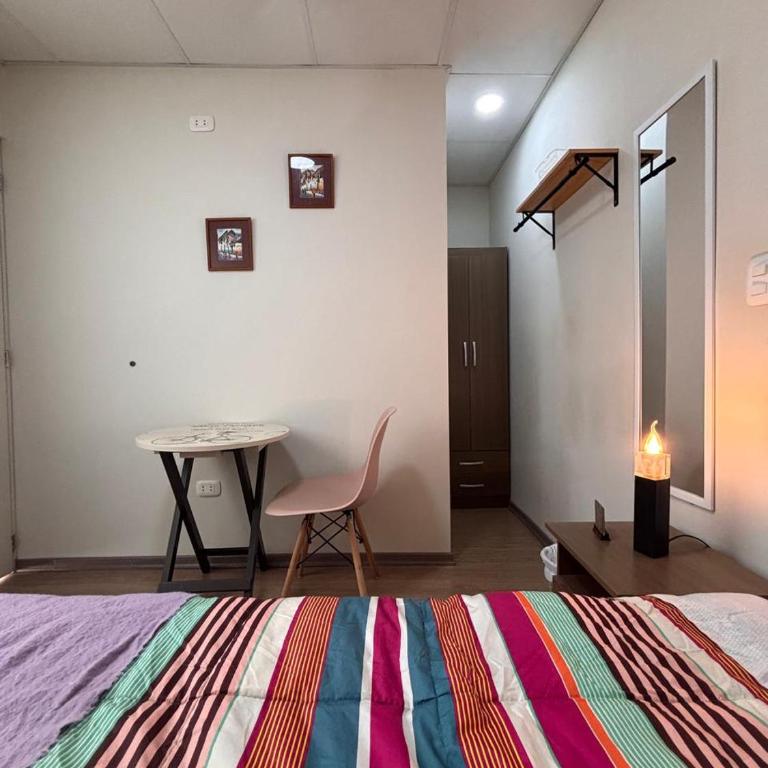 Casa de Juan y Violeta - Habitación Individual con baño compartido - 9