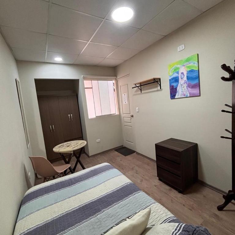 Casa de Juan y Violeta - Habitación Individual con baño compartido - 5