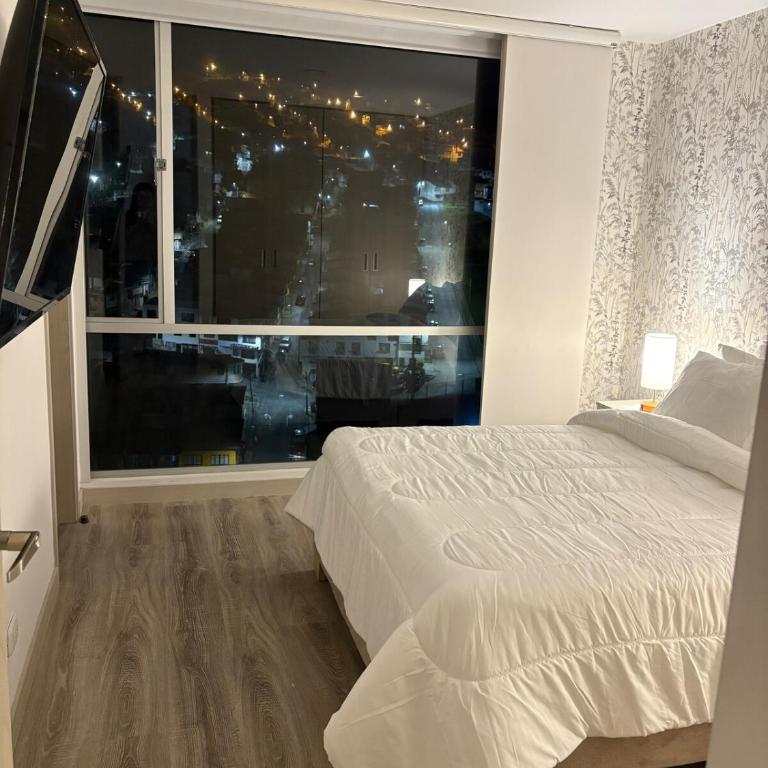 Apartamento moderno con balcón y vista a la ciudad cerca al mall plaza - Apartamento de 2 dormitorios - 2