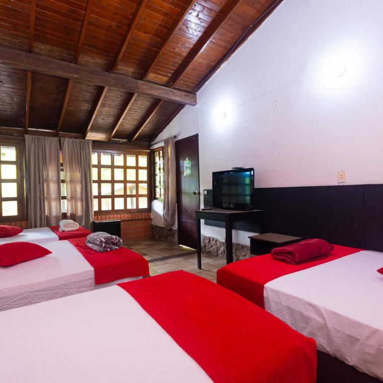 Finca Hotel Santo Tomas El Oasis - Habitación Cuádruple con baño privado - 1