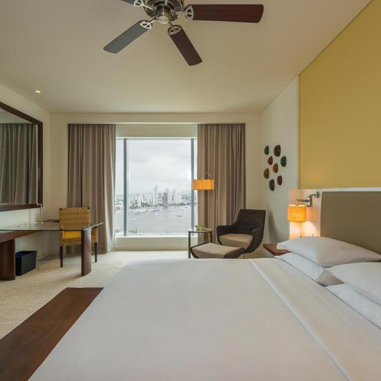 Hyatt Regency Cartagena - Habitación con cama extragrande. - 8