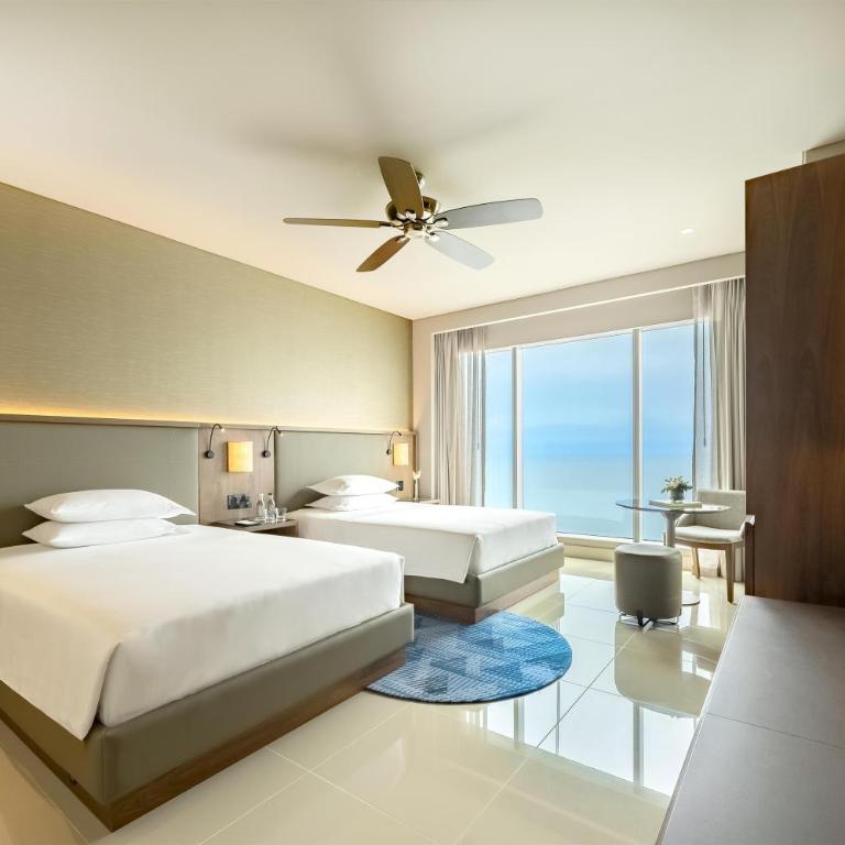 Hyatt Regency Cartagena - Habitación Doble con vistas al mar y acceso al club - 2 camas dobles - 6