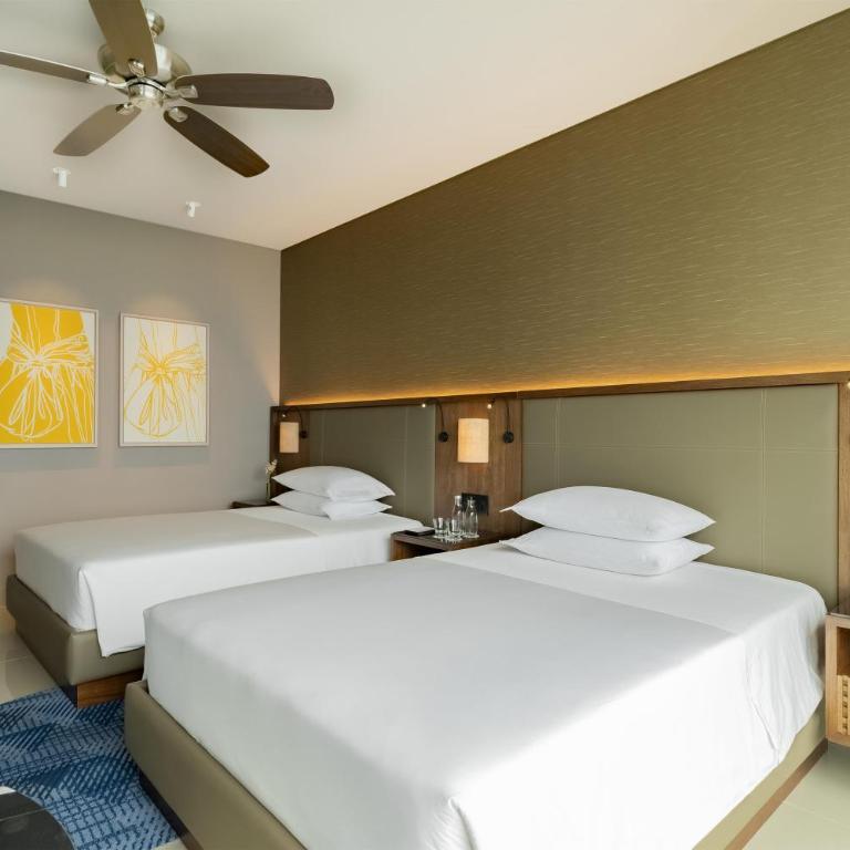 Hyatt Regency Cartagena - Habitación Doble con vistas al mar y acceso al club - 2 camas dobles - 10