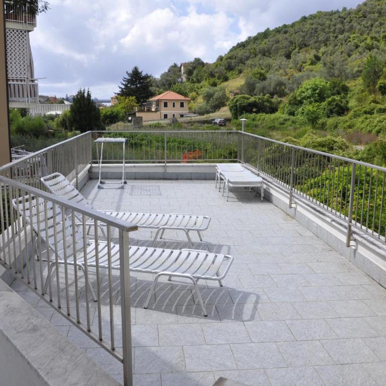 Bed & Breakfast 4U PARCHEGGIO INTERNO - Camera Matrimoniale - 3