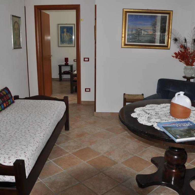 Bed & Breakfast 4U PARCHEGGIO INTERNO - Camera Matrimoniale - 7