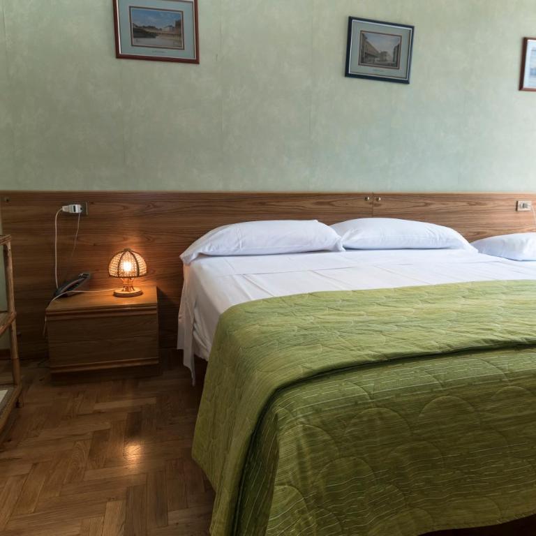 Camere R 75 - Camera Tripla Classic - 9