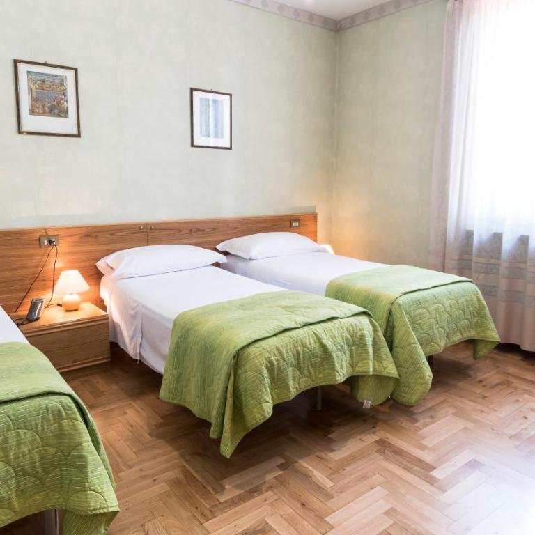 Camere R 75 - Camera Tripla - 8