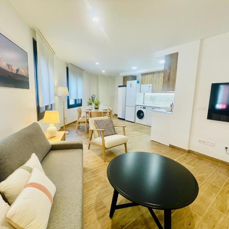Apartamentos San Nicolas Jaca - Two-Bedroom Apartment - 4