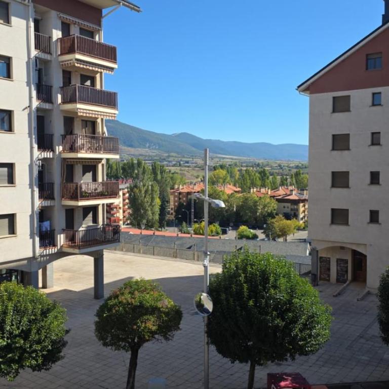 Apartamentos San Nicolas Jaca - Two-Bedroom Standard Apartment - 2
